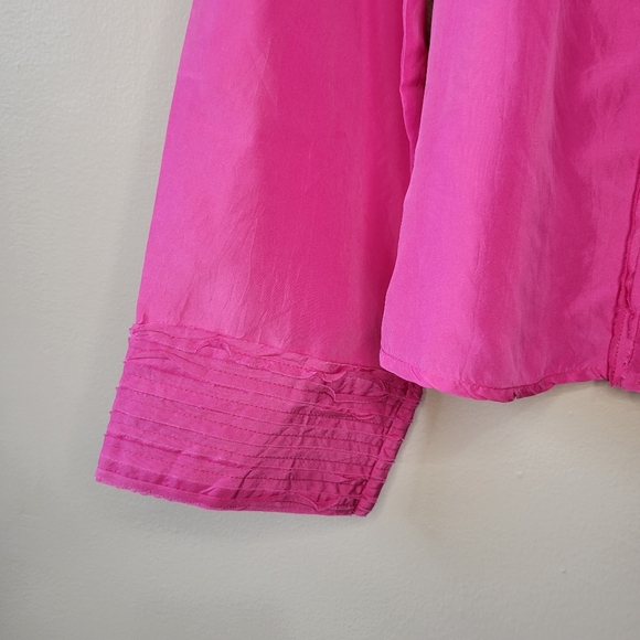 J Jill Sz PL Pink 100% Silk Pintucked Pleated Ruffles Blouse Top V Neck - Picture 7 of 12